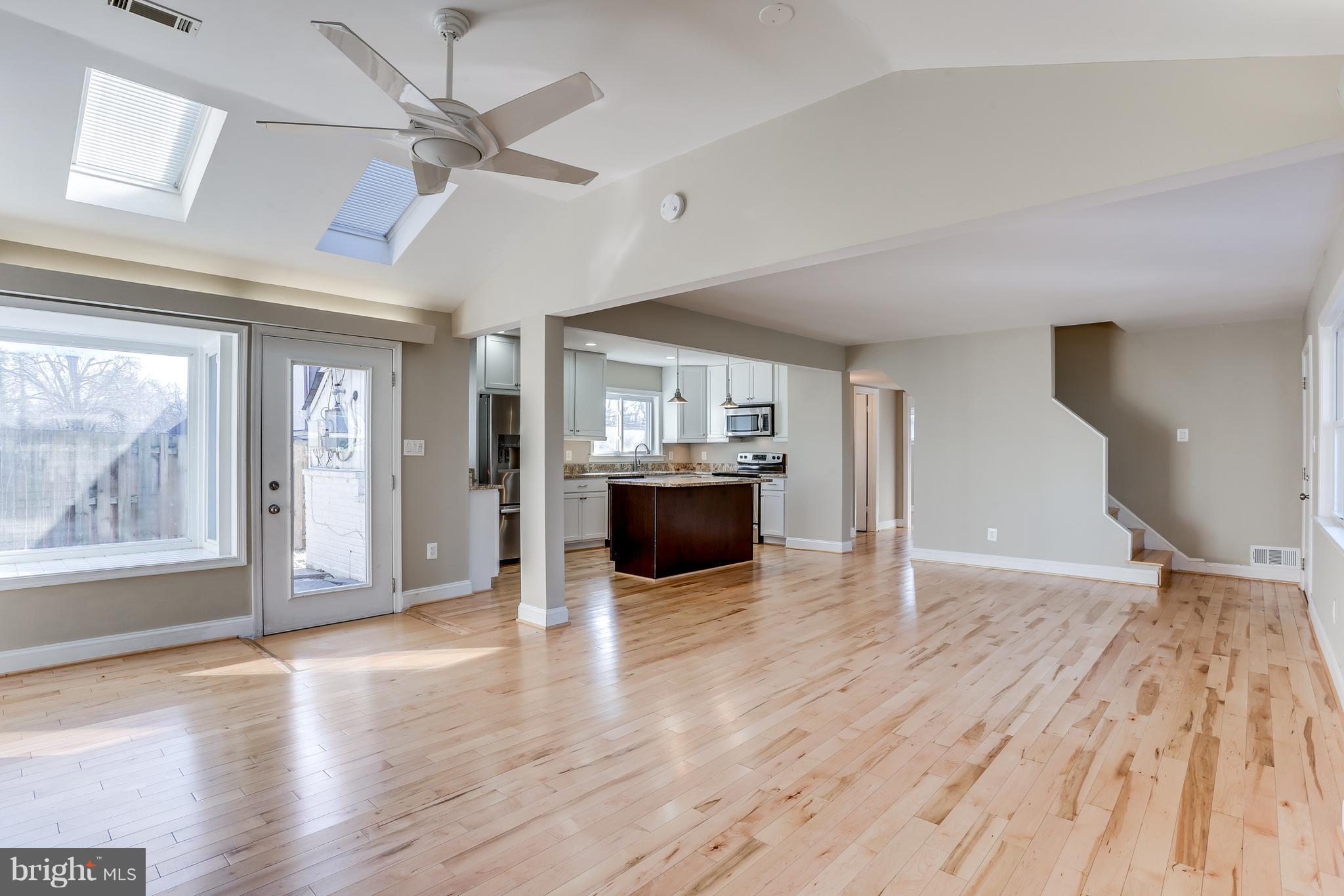 712 Justin Way Silver Spring, MD 20901 - Photo 6 of 21 Family Room
