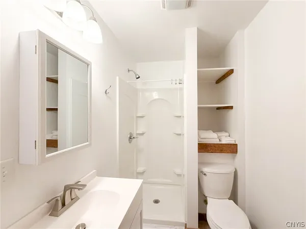 $1,700 | 1015 White Place, Utica, NY 13501