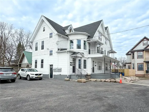 $1,700 | 1015 White Place, Utica, NY 13501