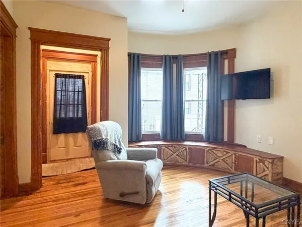 $1,700 | 1015 White Place, Utica, NY 13501