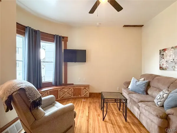 $1,700 | 1015 White Place, Utica, NY 13501