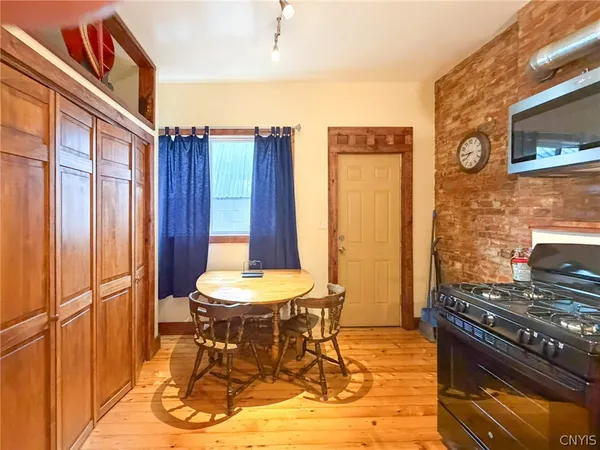 $1,700 | 1015 White Place, Utica, NY 13501