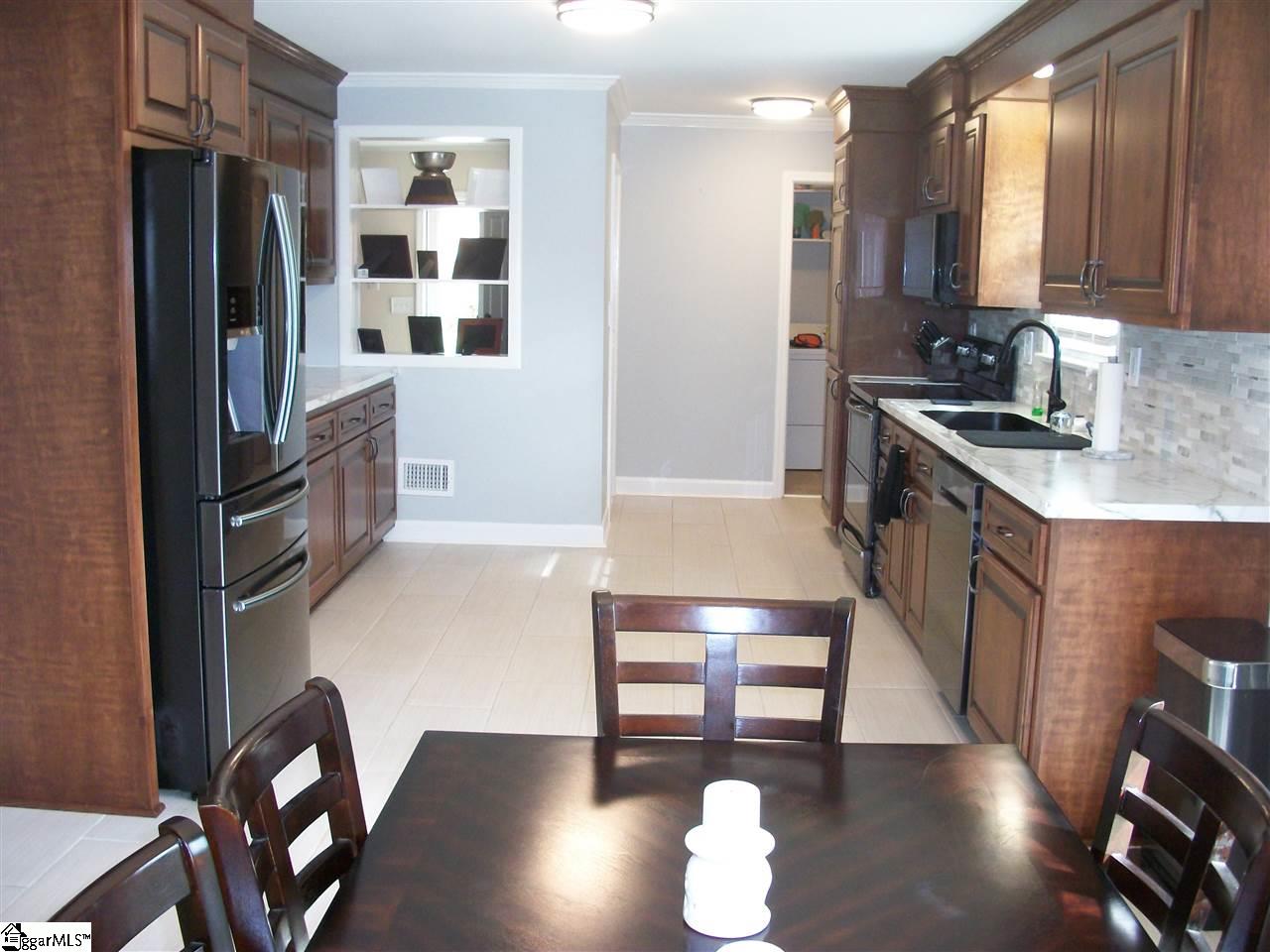 707 Watkins Road Greenville, SC 29617 - Photo 4 of 30 Gallery Image 4