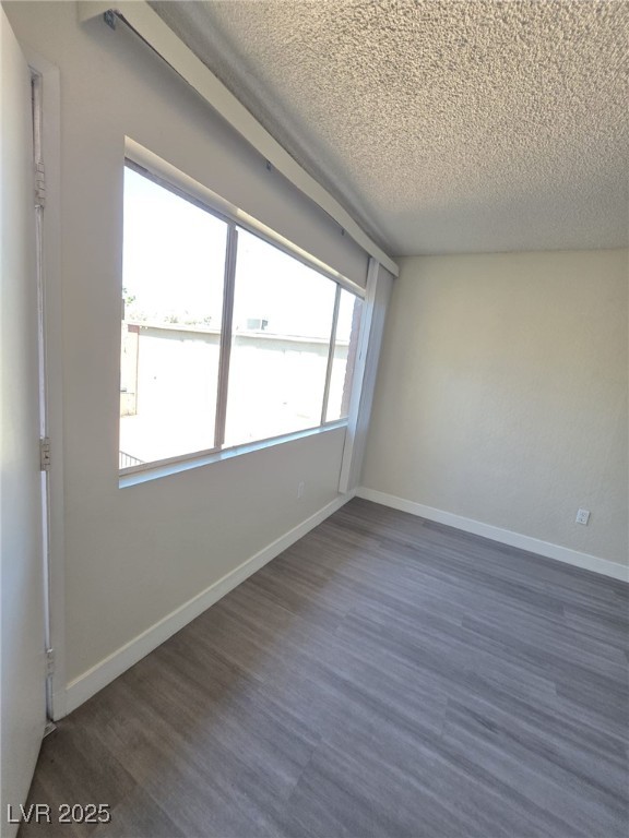 1075 East Desert Inn Road, Unit 8 Las Vegas, NV 89109 - Photo 14 of 29