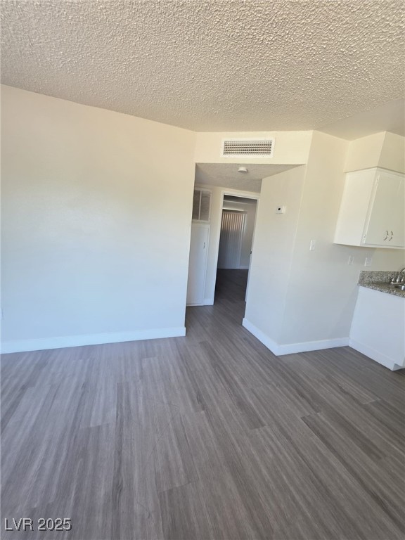1075 East Desert Inn Road, Unit 8 Las Vegas, NV 89109 - Photo 10 of 29
