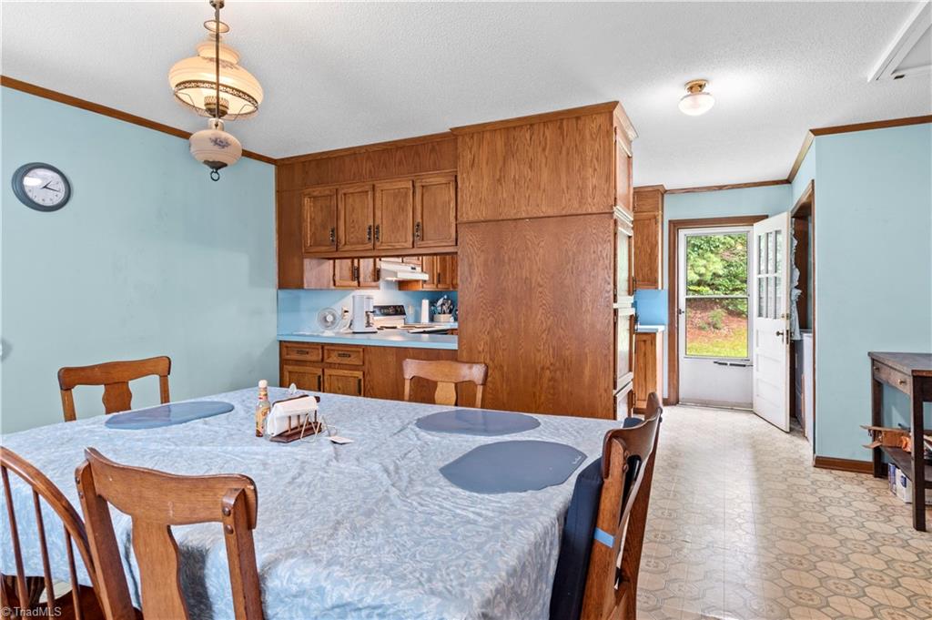 3753 Pride's Road East Bend, NC 27018 - Photo 11 of 31 Gallery Image 11