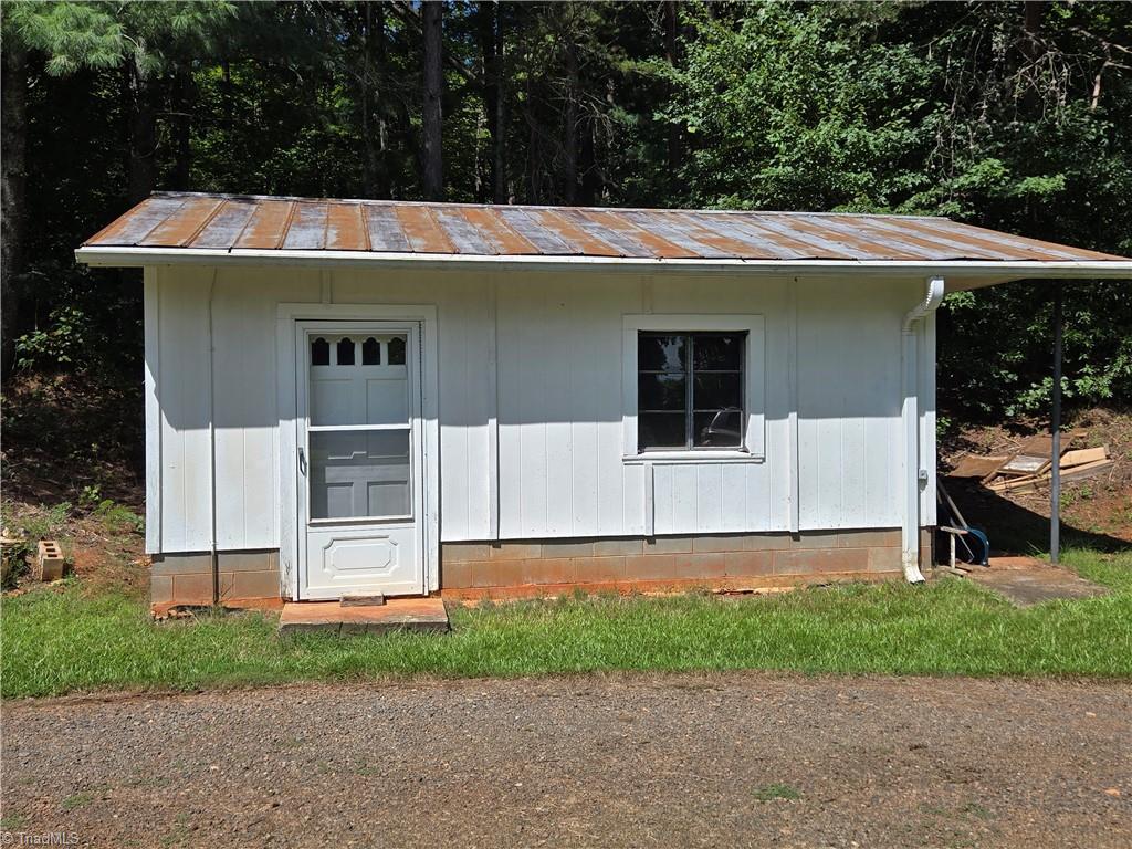 3753 Pride's Road East Bend, NC 27018 - Photo 30 of 31 Gallery Image 30