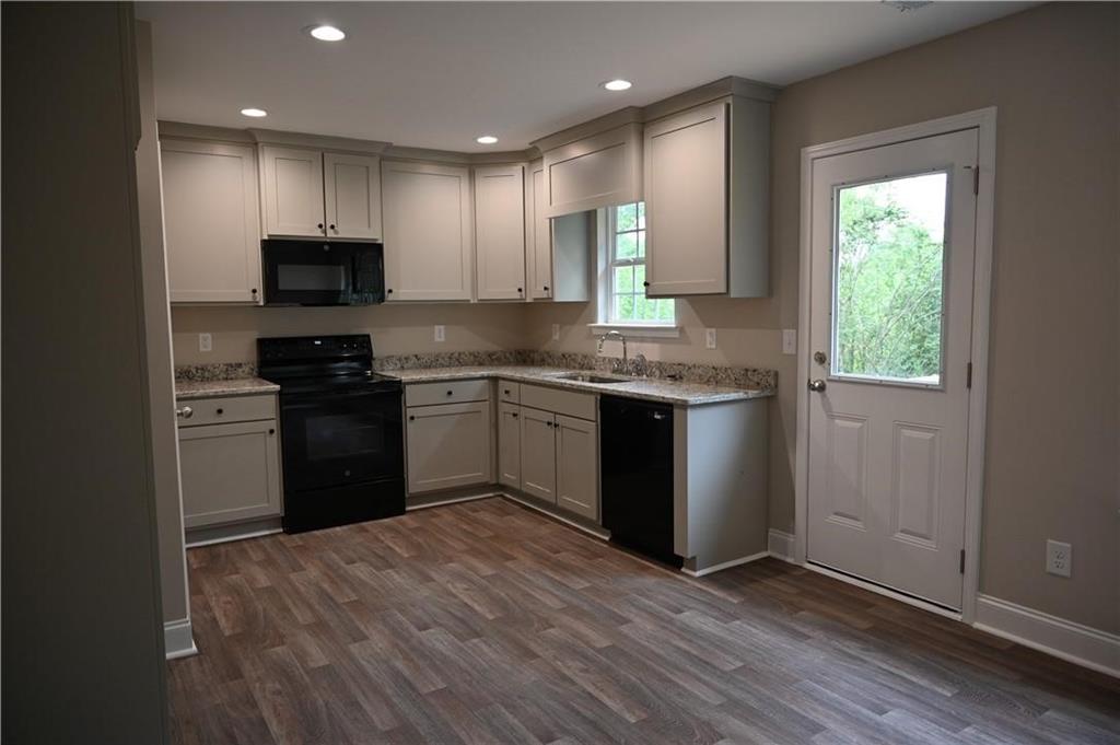 2986 Cannon Bridge Road Demorest, GA 30535 - Photo 8 of 37