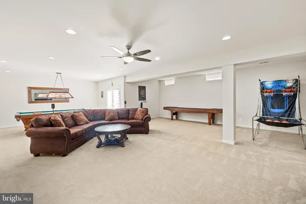 $995,000 | 7153 Comrie Court, Warrenton, VA 20187