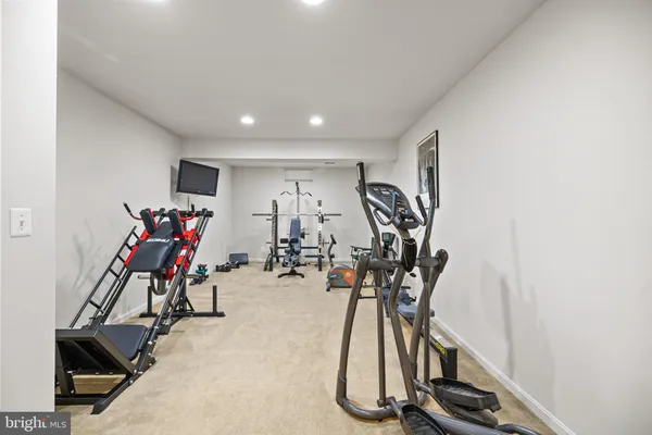 $995,000 | 7153 Comrie Court, Warrenton, VA 20187