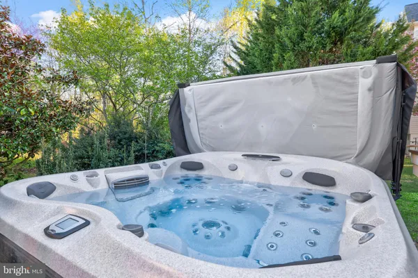 $995,000 | 7153 Comrie Court, Warrenton, VA 20187