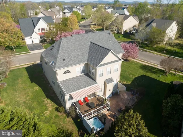 $995,000 | 7153 Comrie Court, Warrenton, VA 20187