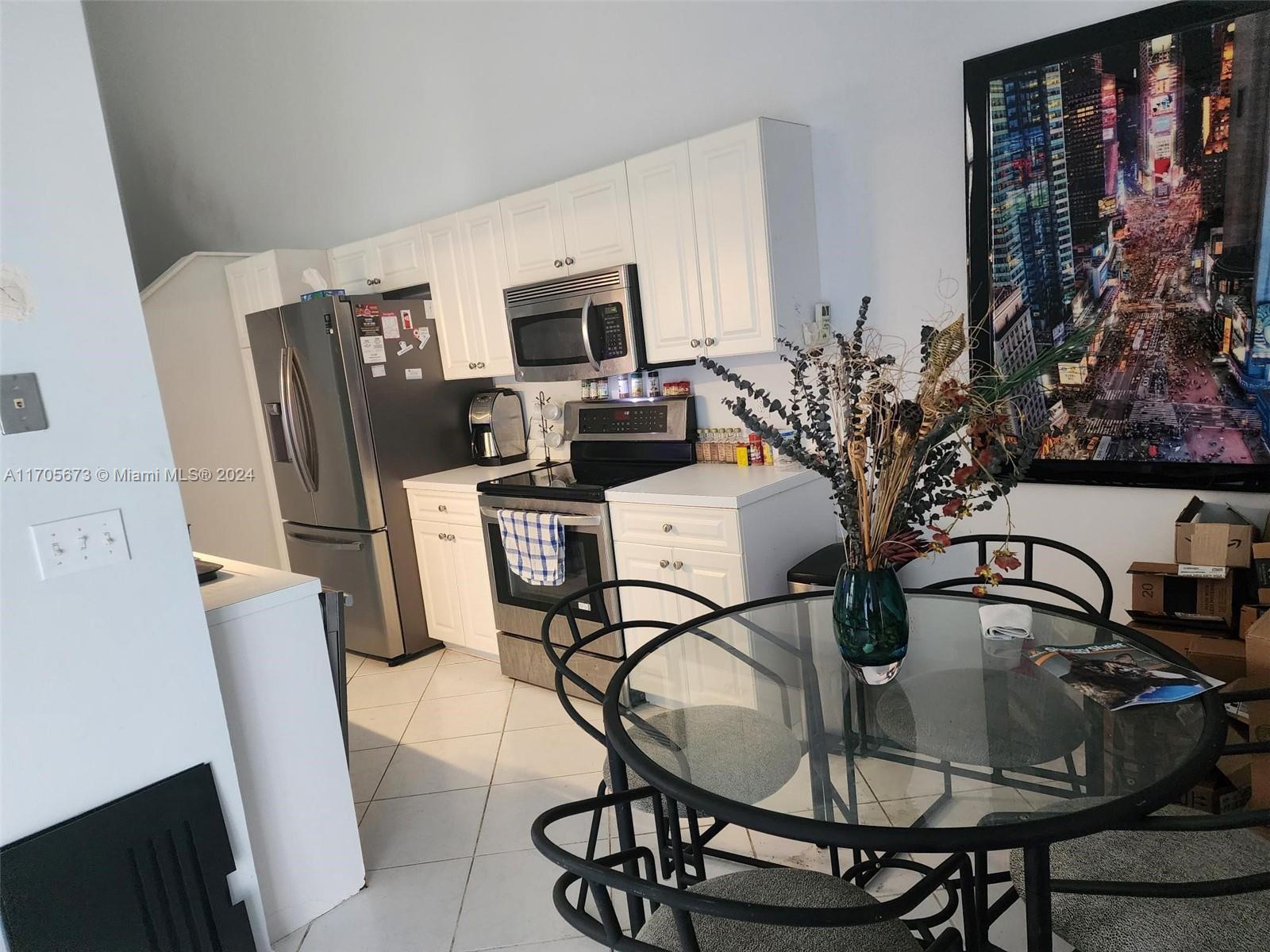 5121 Sabal Gardens Lane, Unit 1 Boca Raton, FL 33487 - Photo 4 of 14