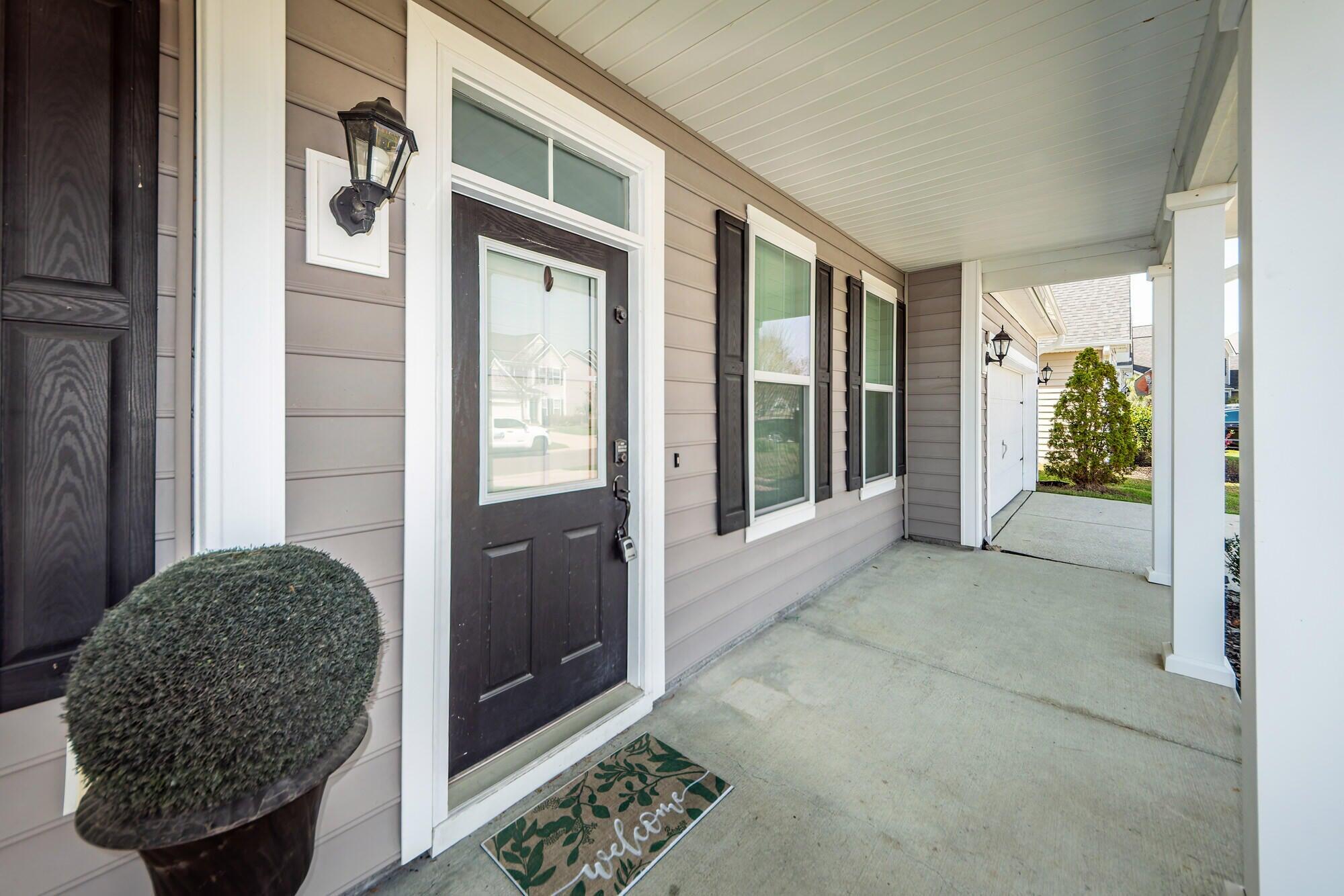 416 Spectrum Road Summerville, SC 29486 - Photo 3 of 57