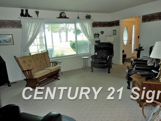 2070 North Nichols Road Flushing, MI 48433 - Photo 5 of 37