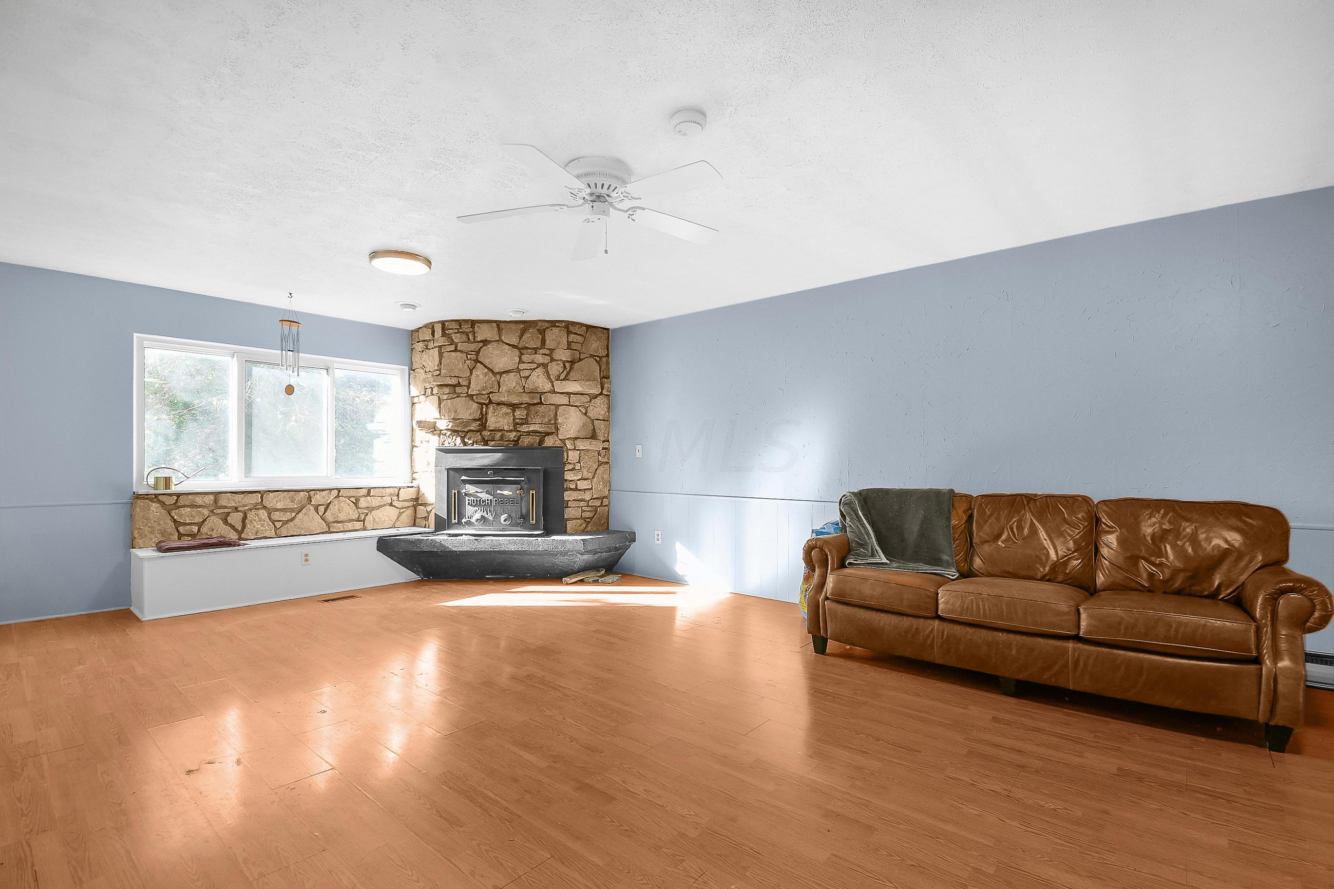 1463 Thurell Road Columbus, OH 43229 - Photo 9 of 28 Gallery Image 9