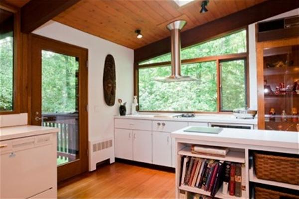 5 Wagon Road Westwood, MA 02090 - Photo 6 of 10 Gallery Image 6