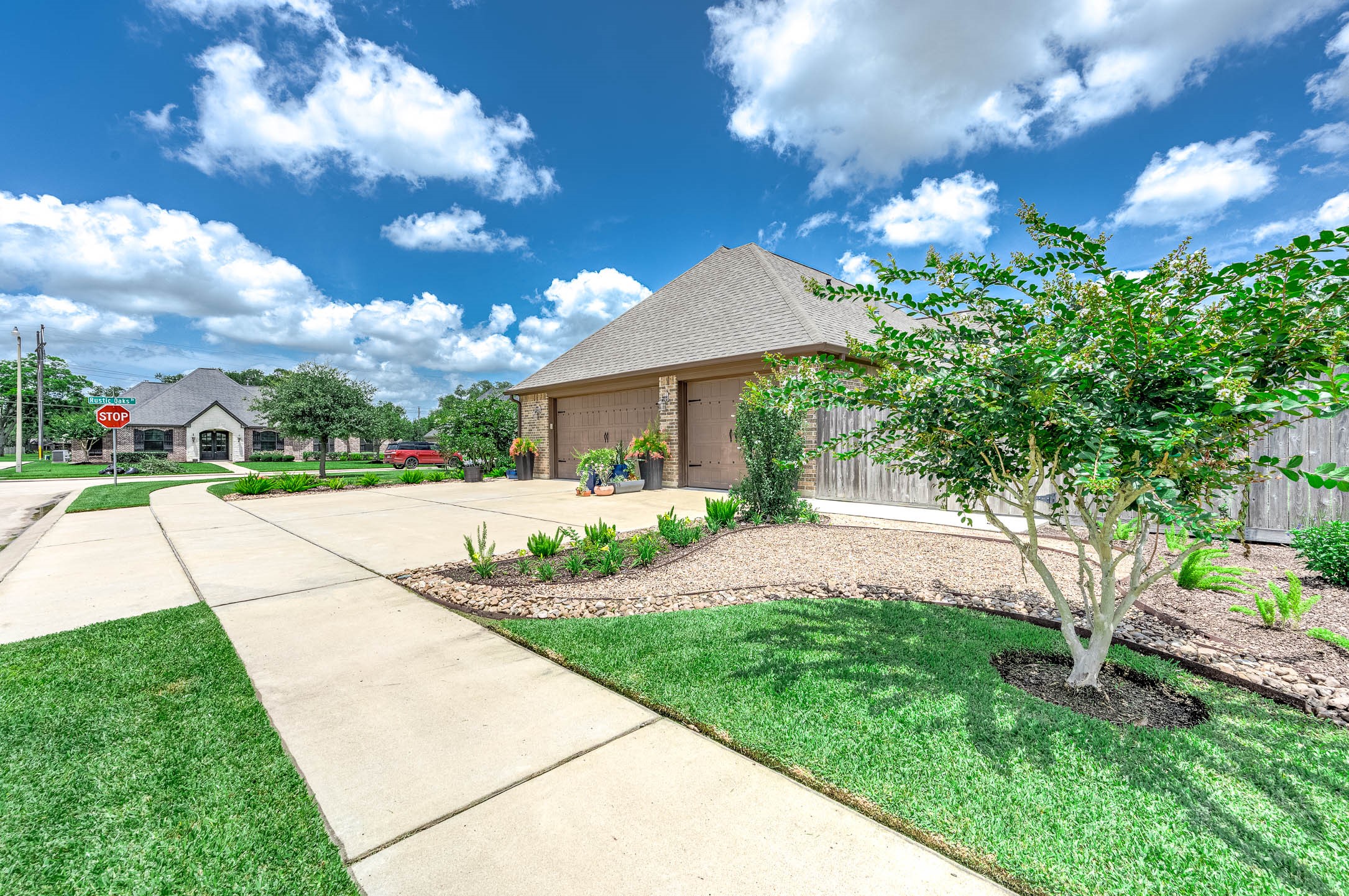 720 Rustic Oaks Drive Angleton, TX 77515 - Photo 32 of 35