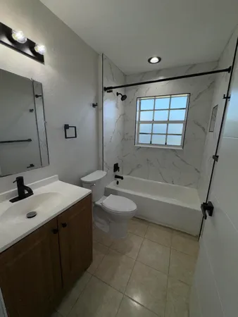 $3,500 | 618 Northeast 1st Street, Unit A, Boynton Beach, FL 33435