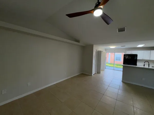 $3,500 | 618 Northeast 1st Street, Unit A, Boynton Beach, FL 33435