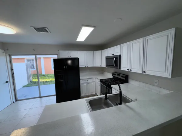 $3,500 | 618 Northeast 1st Street, Unit A, Boynton Beach, FL 33435