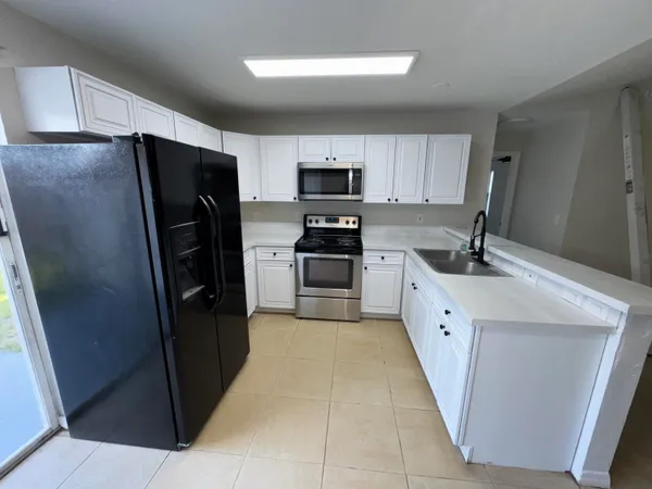 $3,500 | 618 Northeast 1st Street, Unit A, Boynton Beach, FL 33435