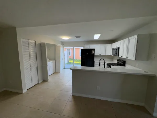 $3,500 | 618 Northeast 1st Street, Unit A, Boynton Beach, FL 33435