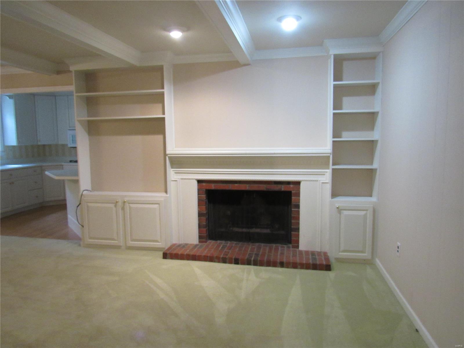 4424 Thatcher Road Alton, IL 62002 - Photo 13 of 30