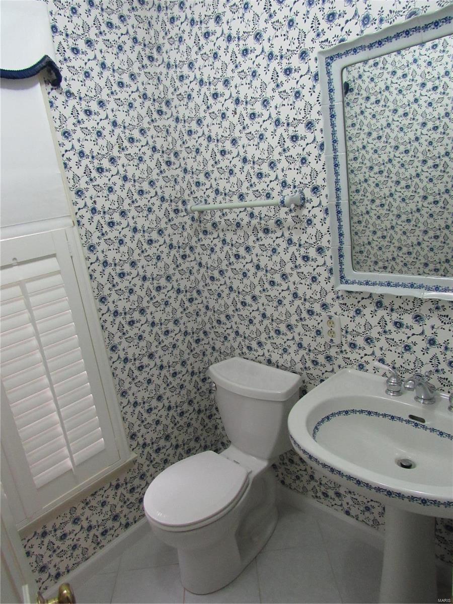 4424 Thatcher Road Alton, IL 62002 - Photo 14 of 30