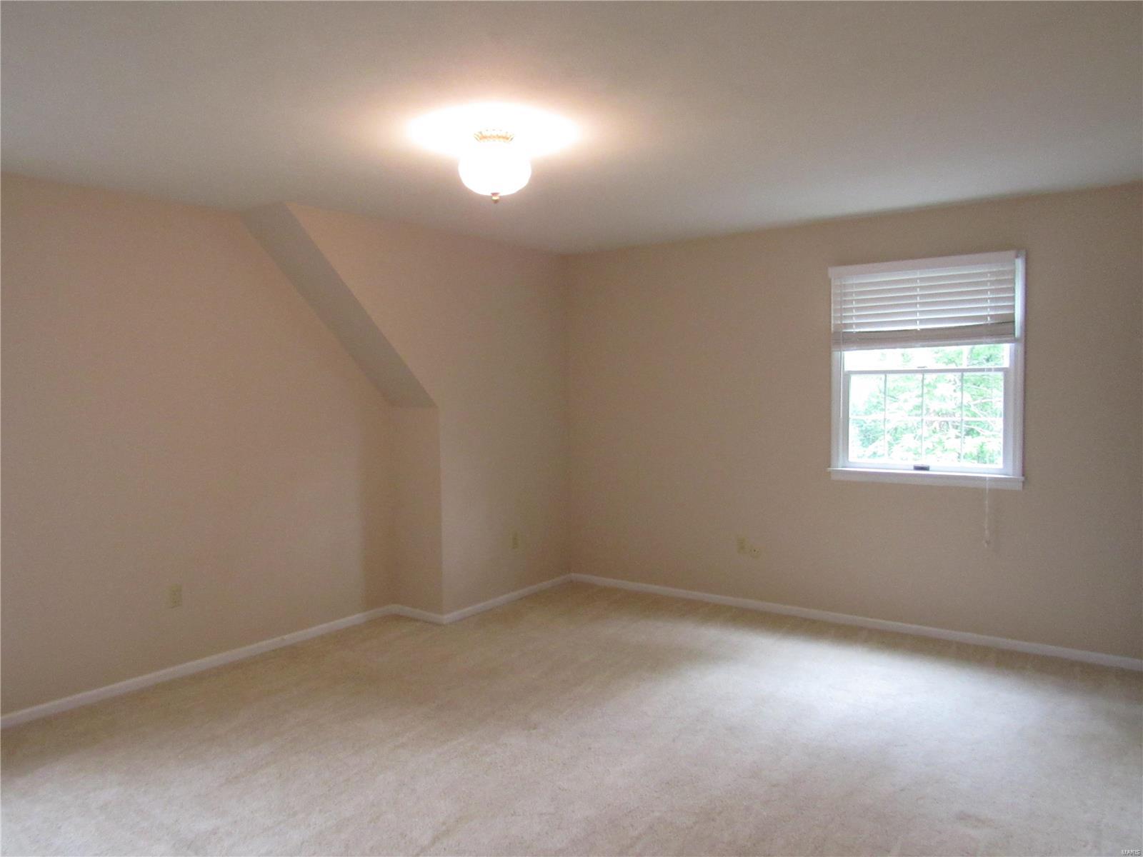 4424 Thatcher Road Alton, IL 62002 - Photo 16 of 30