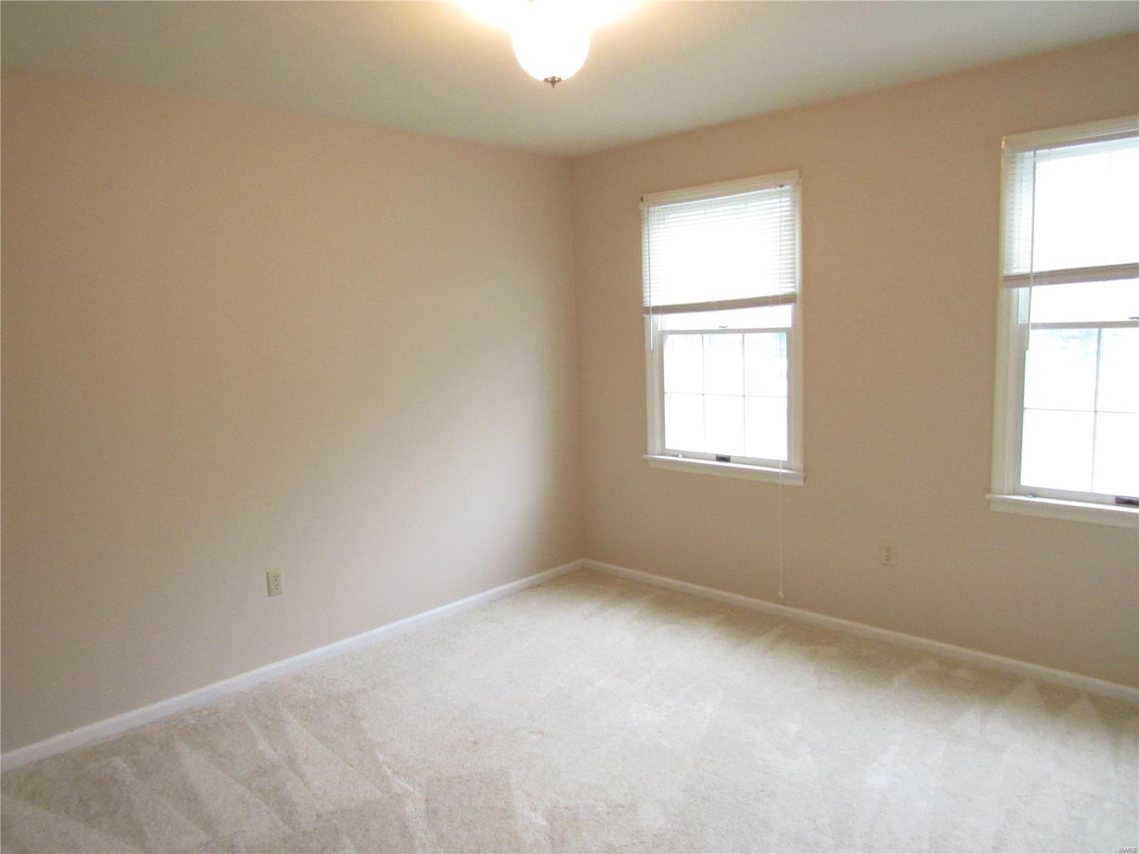 4424 Thatcher Road Alton, IL 62002 - Photo 19 of 30
