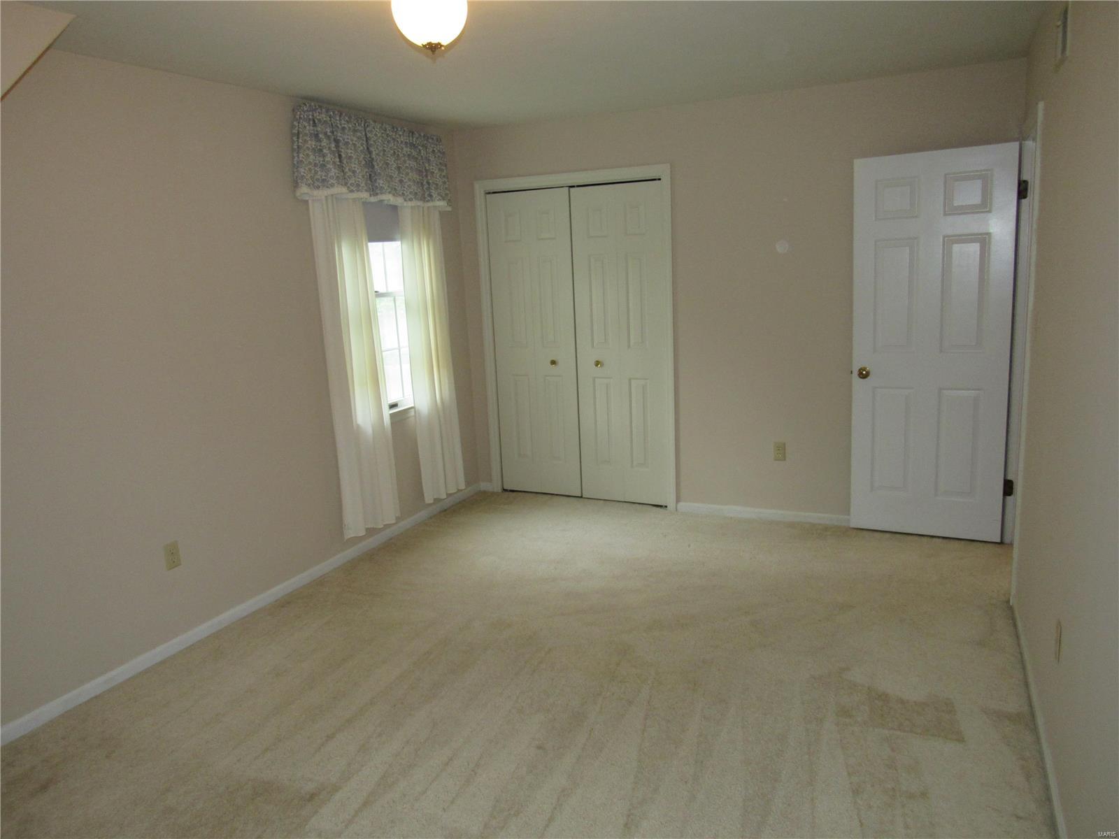 4424 Thatcher Road Alton, IL 62002 - Photo 22 of 30