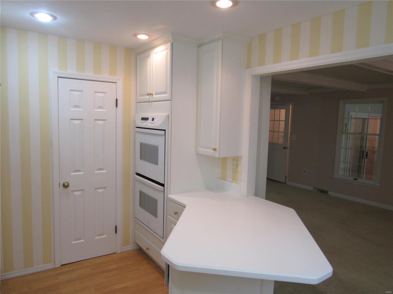 4424 Thatcher Road Alton, IL 62002 - Photo 9 of 30