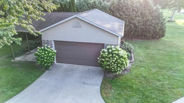 $669,900 | 1055 South 495 East, Lagrange, IN 46761