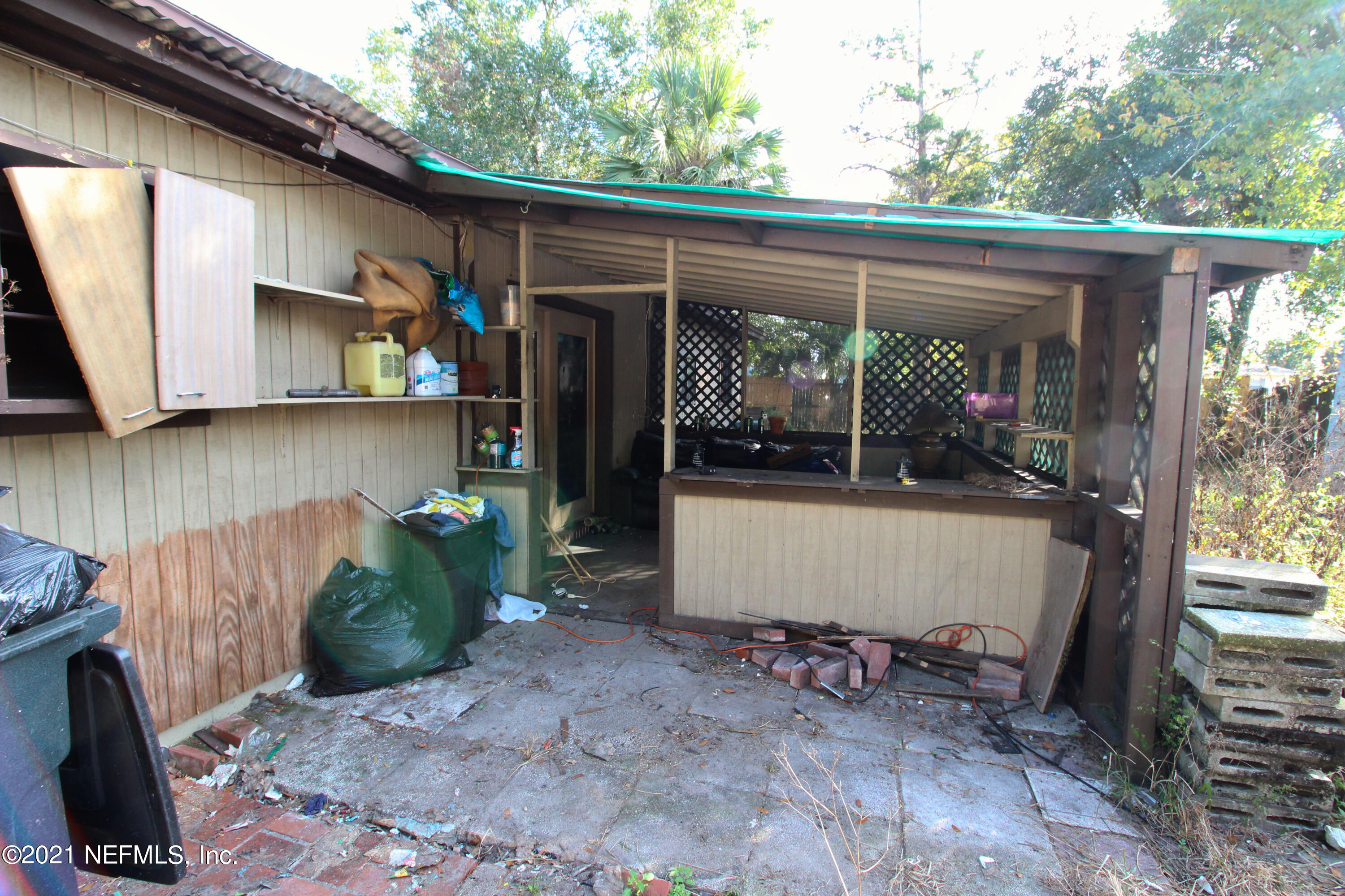 5718 Porsche Road Jacksonville, FL 32244 - Photo 18 of 21 back patio