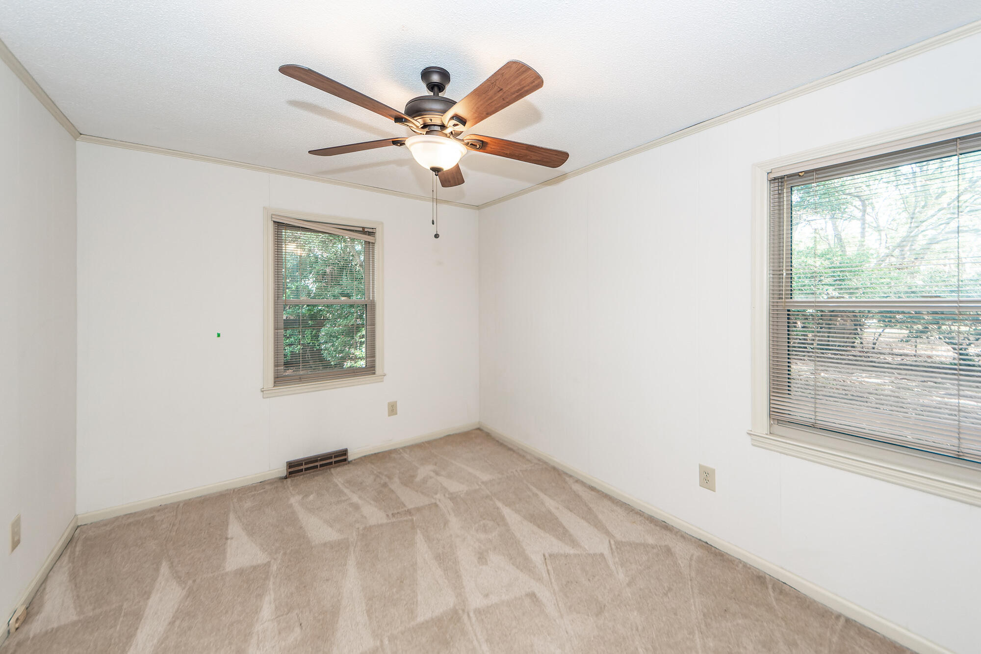 4 Berwick Circle Charleston, SC 29407 - Photo 36 of 53 55