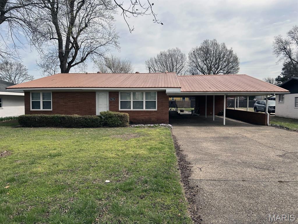 706 Smith Street Malden, MO 63863 - Photo 1 of 14