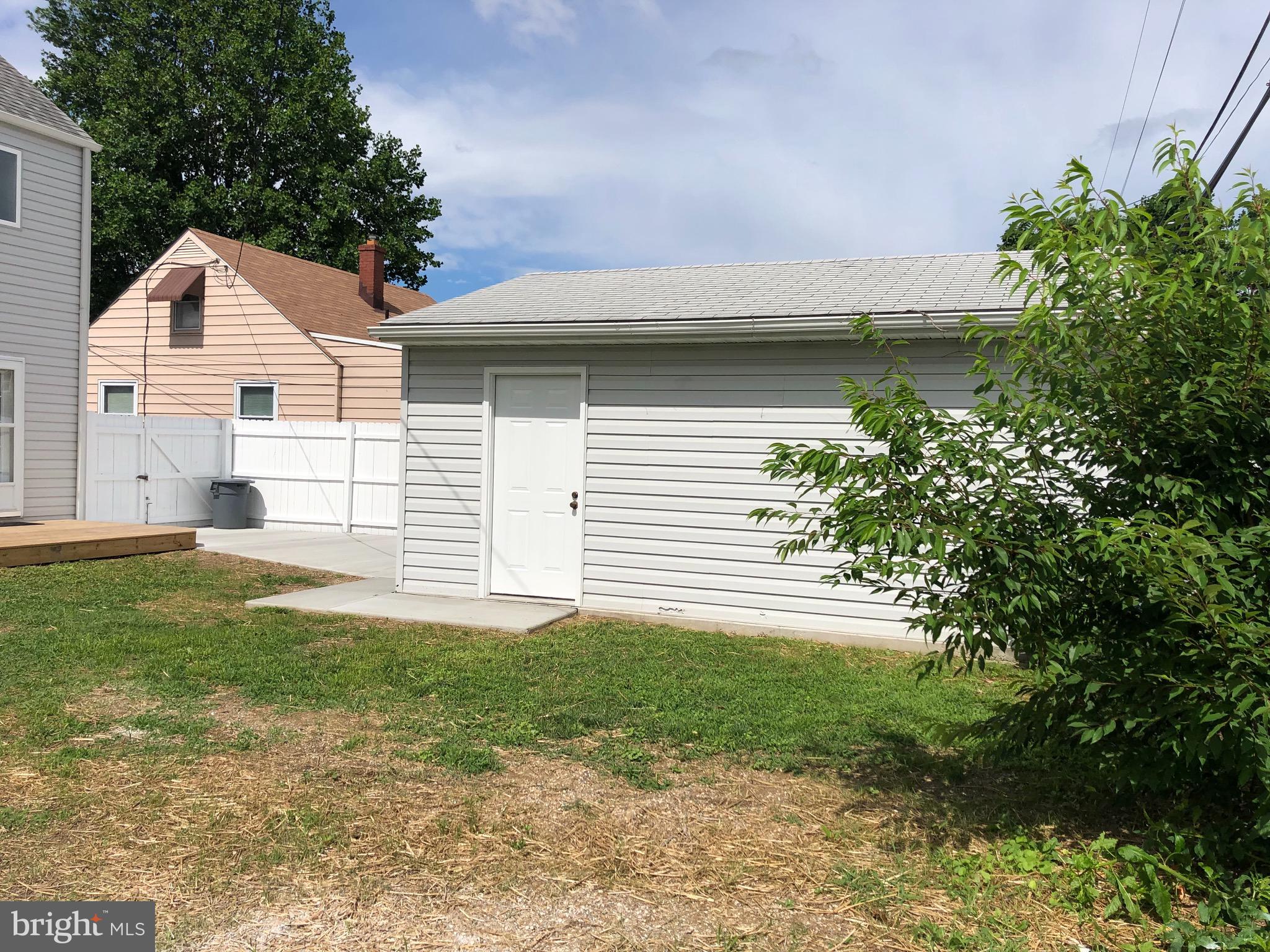 8228 Longpoint Road Baltimore, MD 21222 - Photo 21 of 22
