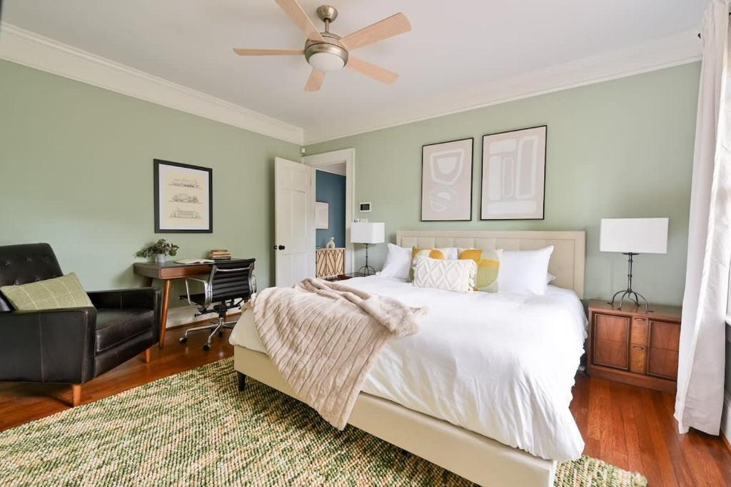 2076 Ridgedale Road Northeast Atlanta, GA 30317 - Photo 16 of 40