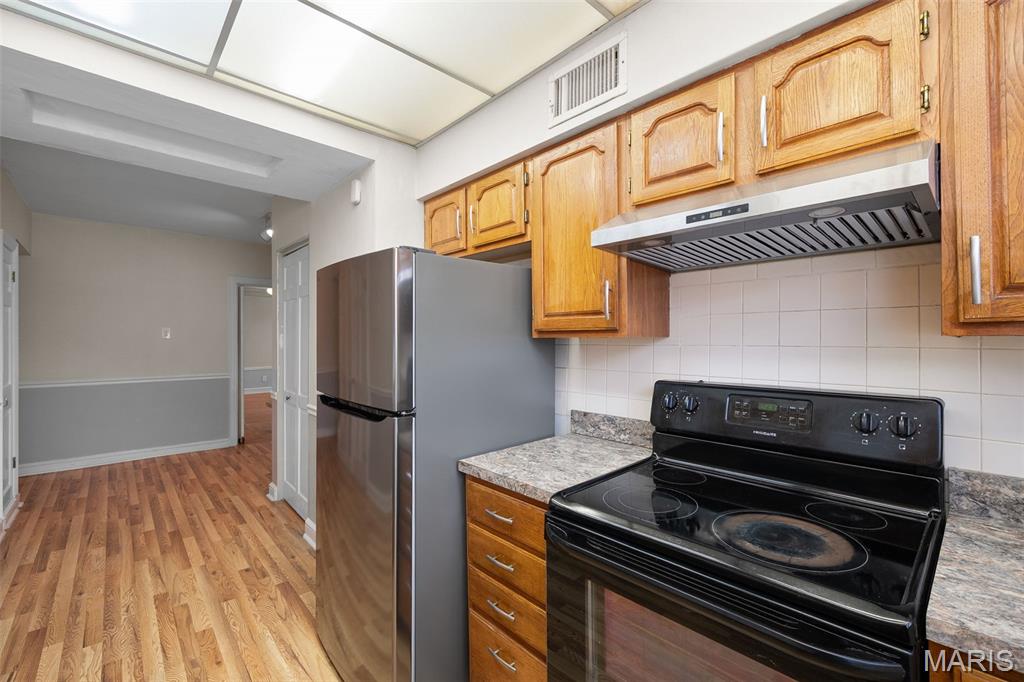 7545 Wellington Way, Unit 2B St. Louis, MO 63105 - Photo 15 of 41