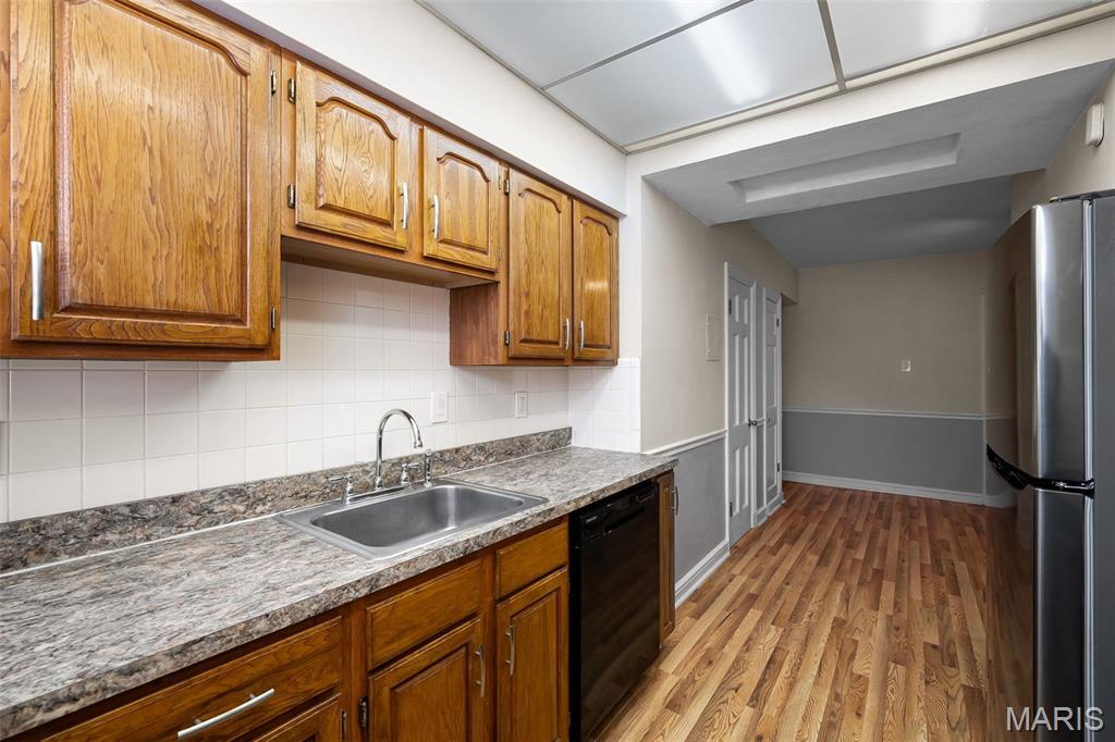 7545 Wellington Way, Unit 2B St. Louis, MO 63105 - Photo 17 of 41