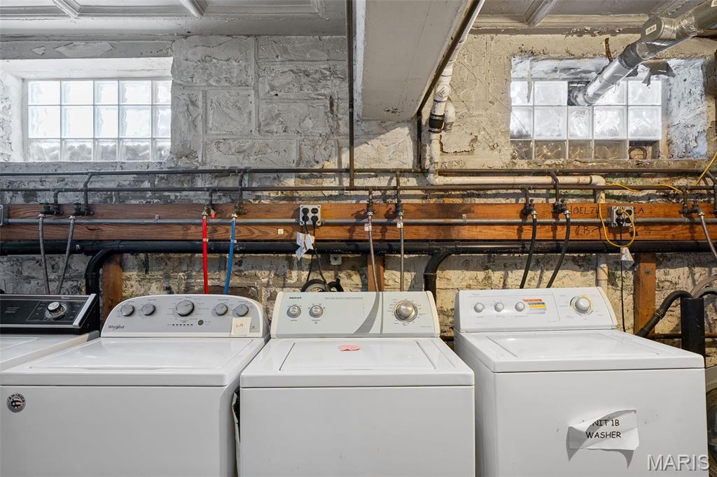 7545 Wellington Way, Unit 2B St. Louis, MO 63105 - Photo 30 of 41