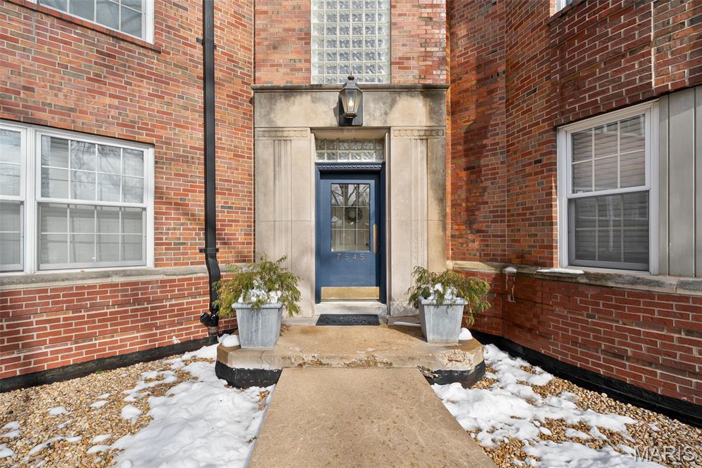 7545 Wellington Way, Unit 2B St. Louis, MO 63105 - Photo 3 of 41