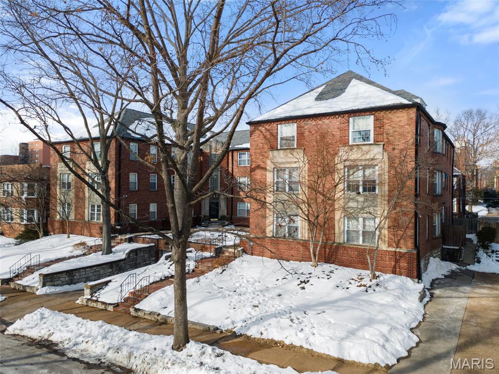 7545 Wellington Way, Unit 2B St. Louis, MO 63105 - Photo 34 of 41