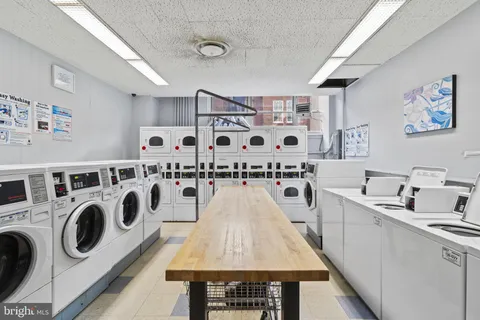 $320,000 | 1810 Rittenhouse Square, Unit 610, Philadelphia, PA 19103
