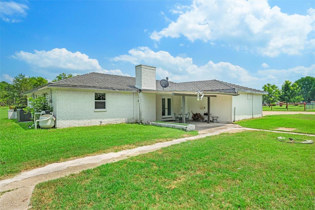 215 Pole Bridge Road Seagoville, TX 75159 - Photo 4 of 32