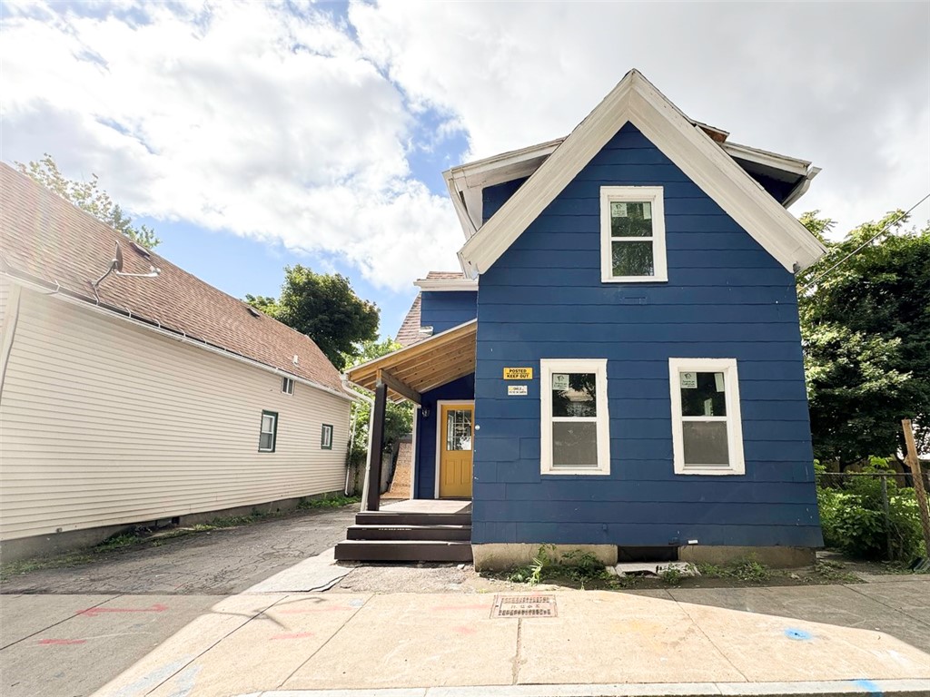 9 Riley Park Rochester, NY 14606 - Photo 1 of 23