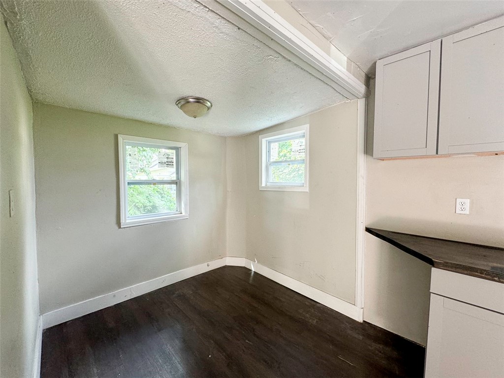 9 Riley Park Rochester, NY 14606 - Photo 11 of 23