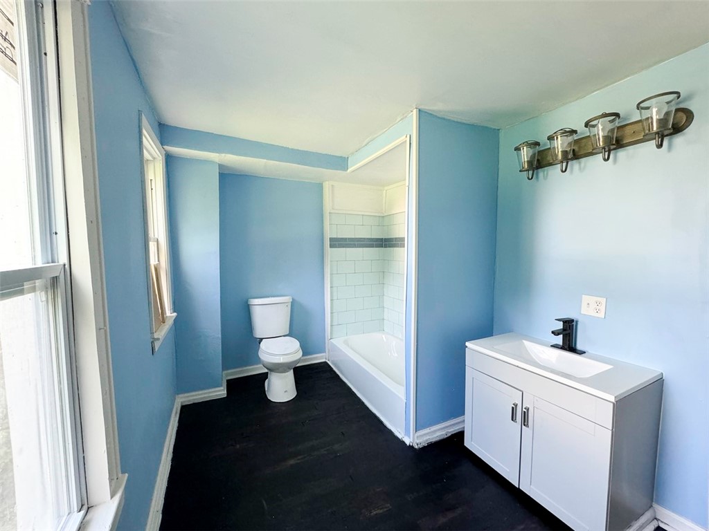 9 Riley Park Rochester, NY 14606 - Photo 12 of 23