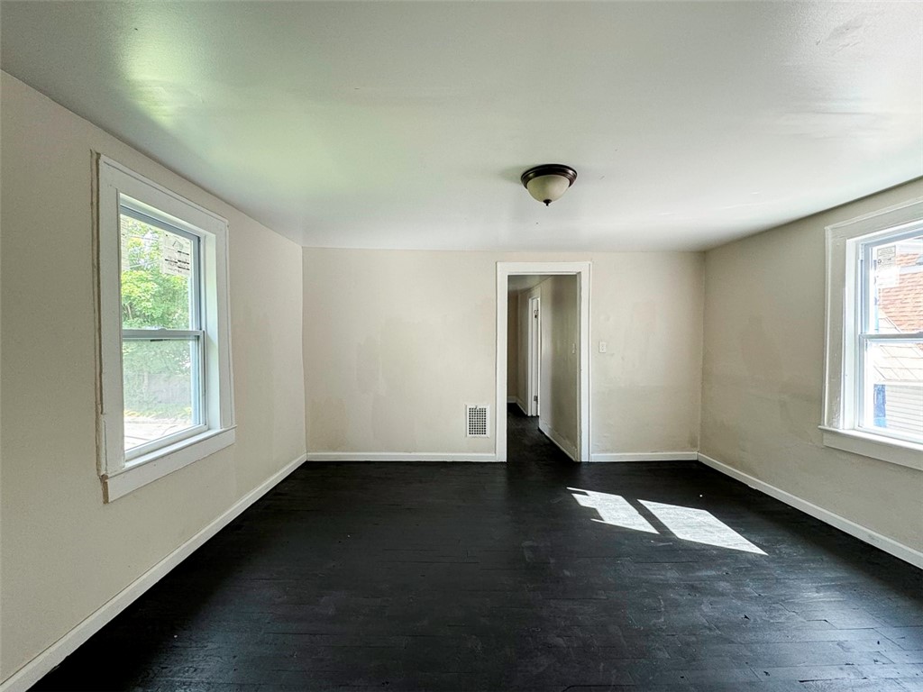 9 Riley Park Rochester, NY 14606 - Photo 15 of 23